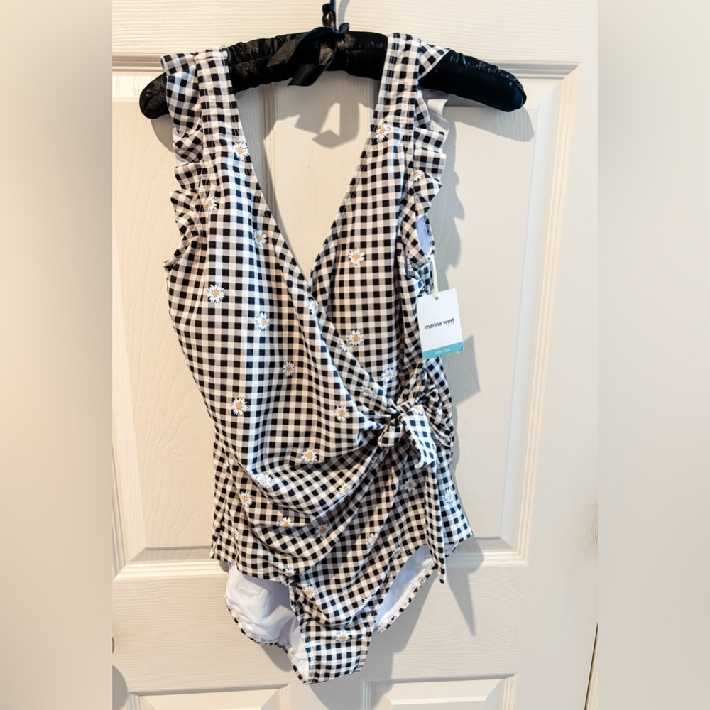 Black & White Swimsuit One Piece Wrap Top Daisy design NEW WITH TAGS